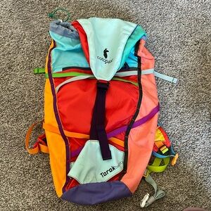 Cotopaxi Tarak 20L Backpack (GREAT FOR SKIING/TRAVEL/DAY HIKES)